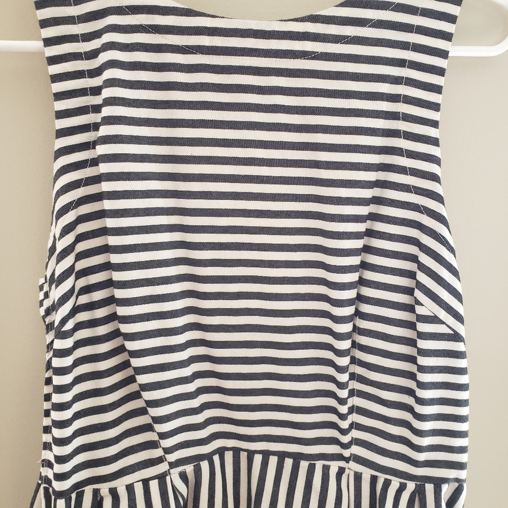 Forever 21 knee length dress - fits like L